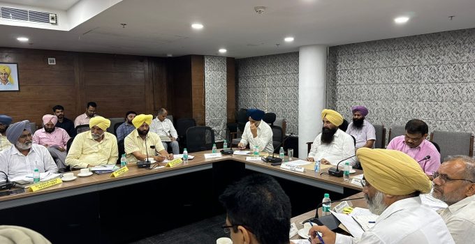 PUNJAB AGRICULTURE MINISTER DIRECTS CHIEF AGRI OFFICERS TO ENSURE MAXIMUM HELP TO FLOOD-AFFECTED FARMERS