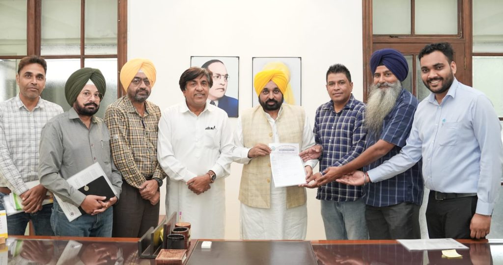 Diploma Engineers Association contributes one day salary to 'Chief Minister Relief Fund' 