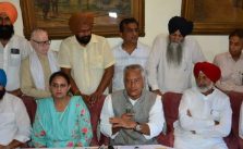 BJP Punjab Prez Sunil Jakhar and VP Jai Inder Kaur visit flood affected areas of Patiala District