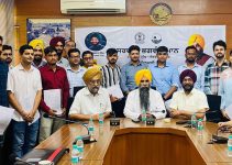 PUNJAB WATER SUPPLY AND SEWERAGE BOARD CHAIRMAN DR. S.S. AHLUWALIA HANDS OVER APPOINTMENT LETTERS TO 21 JEs