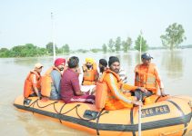 Aboard the boat, CM tours flood affected areas of Hoshiarpur