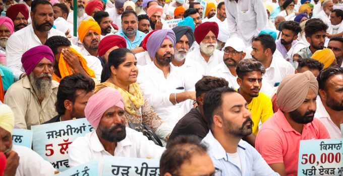 PUNJAB CONGRESS LEADERSHIP HOLDS MASSIVE PROTEST IN MANSA TO DEMAND FINANCIAL AID FOR FLOOD VICTIMS