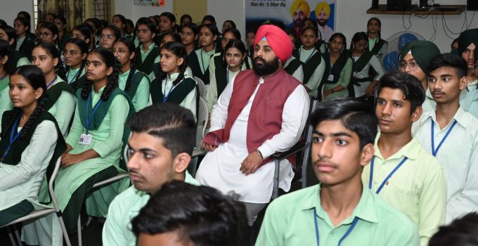 Education Minister and Govt School students congratulate ISRO scientists and nation for successful landing of Chandrayaan-3 on Moon