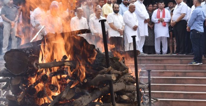 Final Farewell to Prof BC Verma with tearful tributes