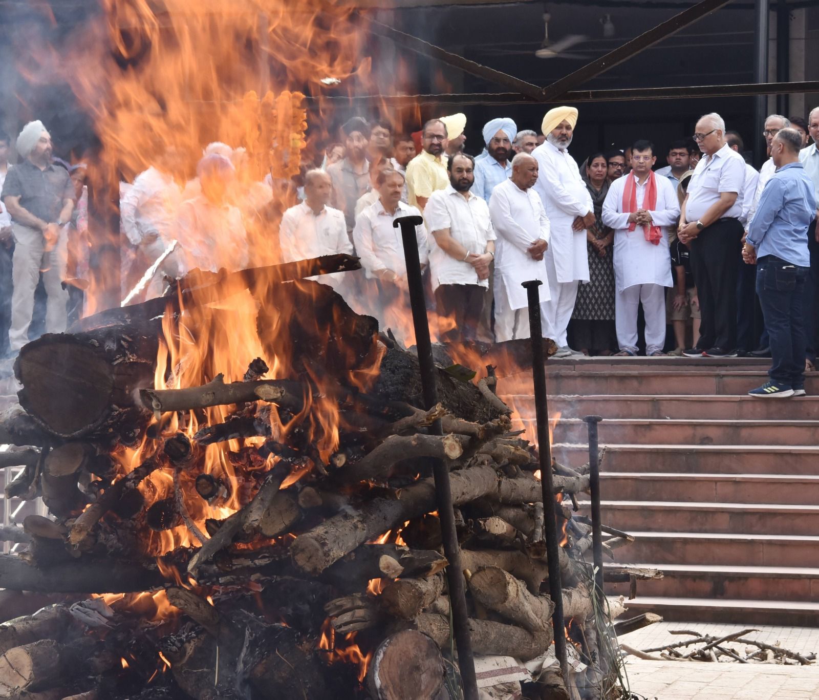 Final Farewell to Prof BC Verma with tearful tributes