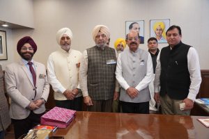 Punjab Defence Services Welfare Minister Mohinder Bhagat Pays Tributes to Martyrs On Armed Forces Flag Day